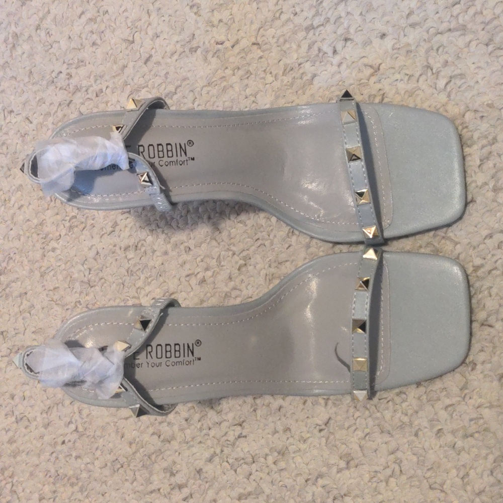 Cape Robbin - Size 6.5 - Gray Heels Sandals - Brand New
